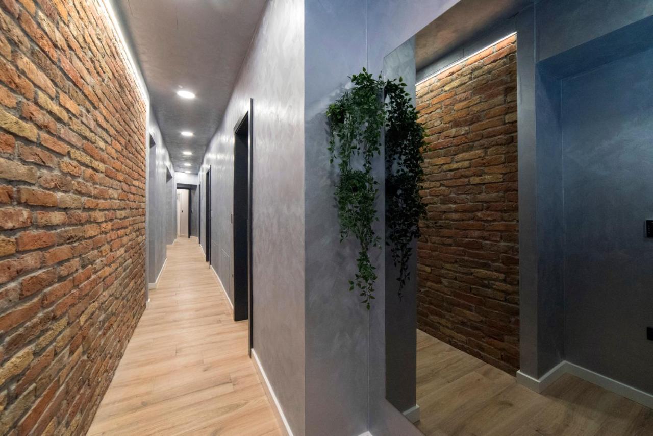 זאגרב Liberty Rooms, 3Rd Floor, No Elevator מראה חיצוני תמונה