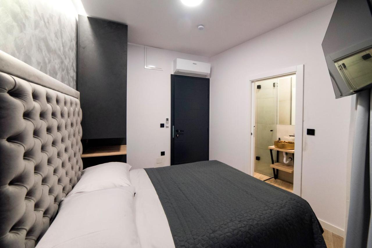 זאגרב Liberty Rooms, 3Rd Floor, No Elevator מראה חיצוני תמונה