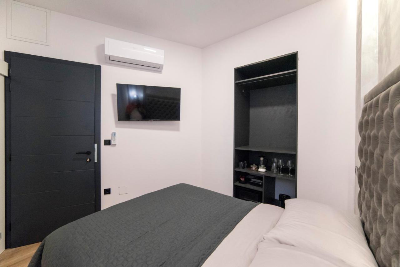 זאגרב Liberty Rooms, 3Rd Floor, No Elevator מראה חיצוני תמונה